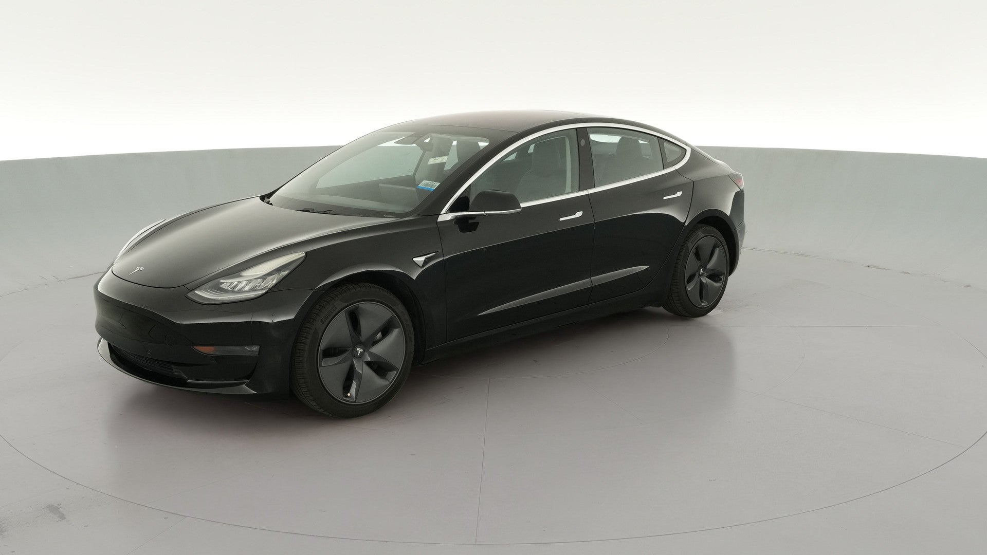 2018 Tesla Model 3 vehicle photo