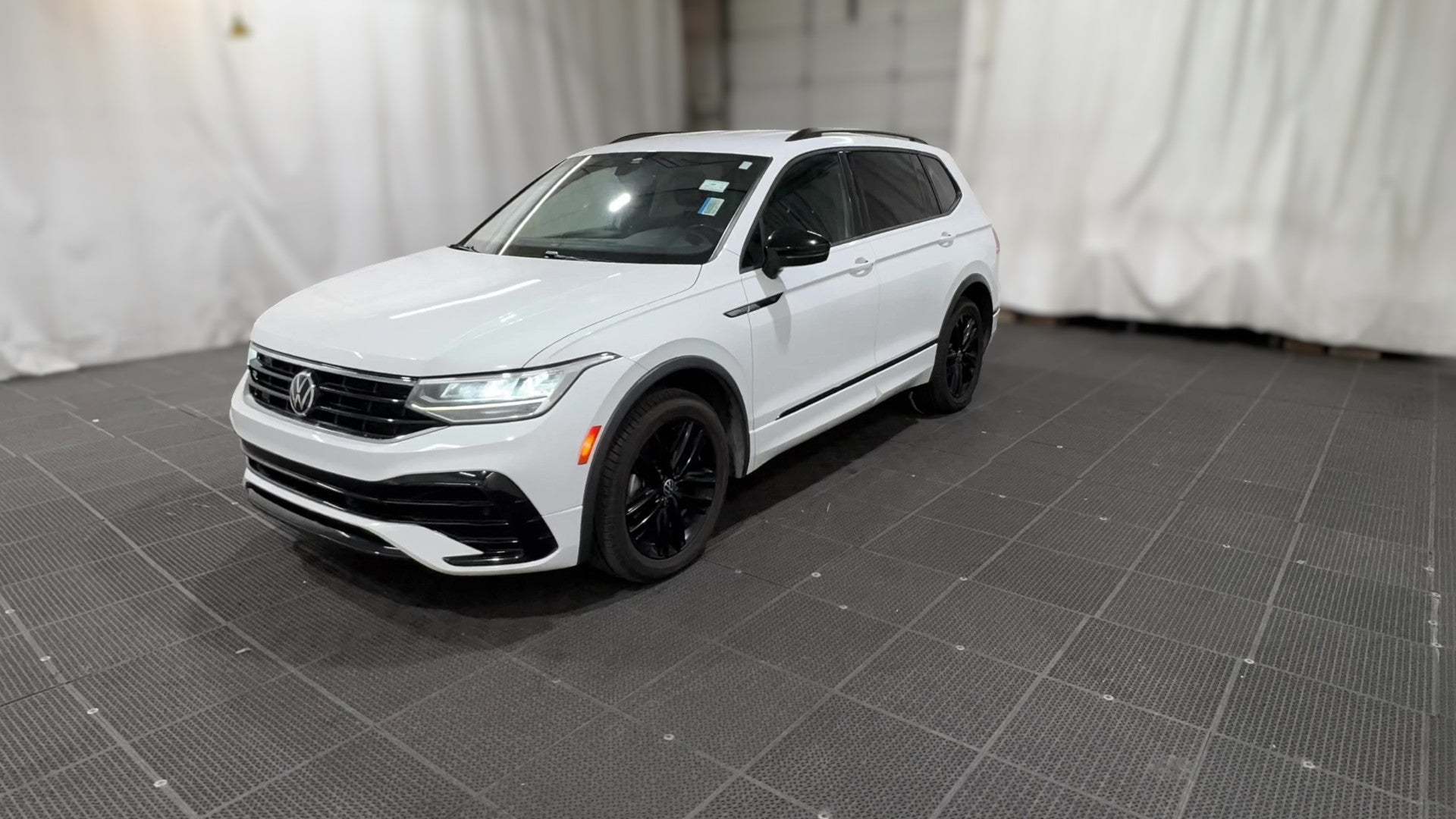 2022 Volkswagen Tiguan vehicle photo