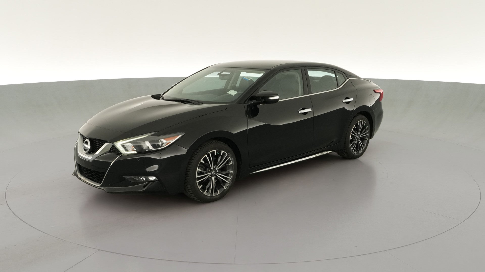 2017 Nissan Maxima vehicle photo