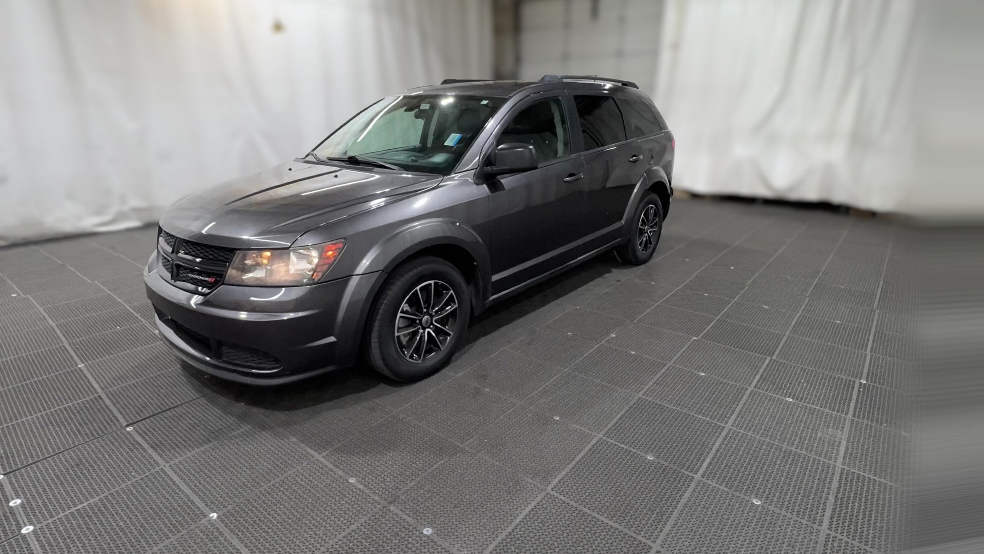 2018 Dodge Journey vehicle photo
