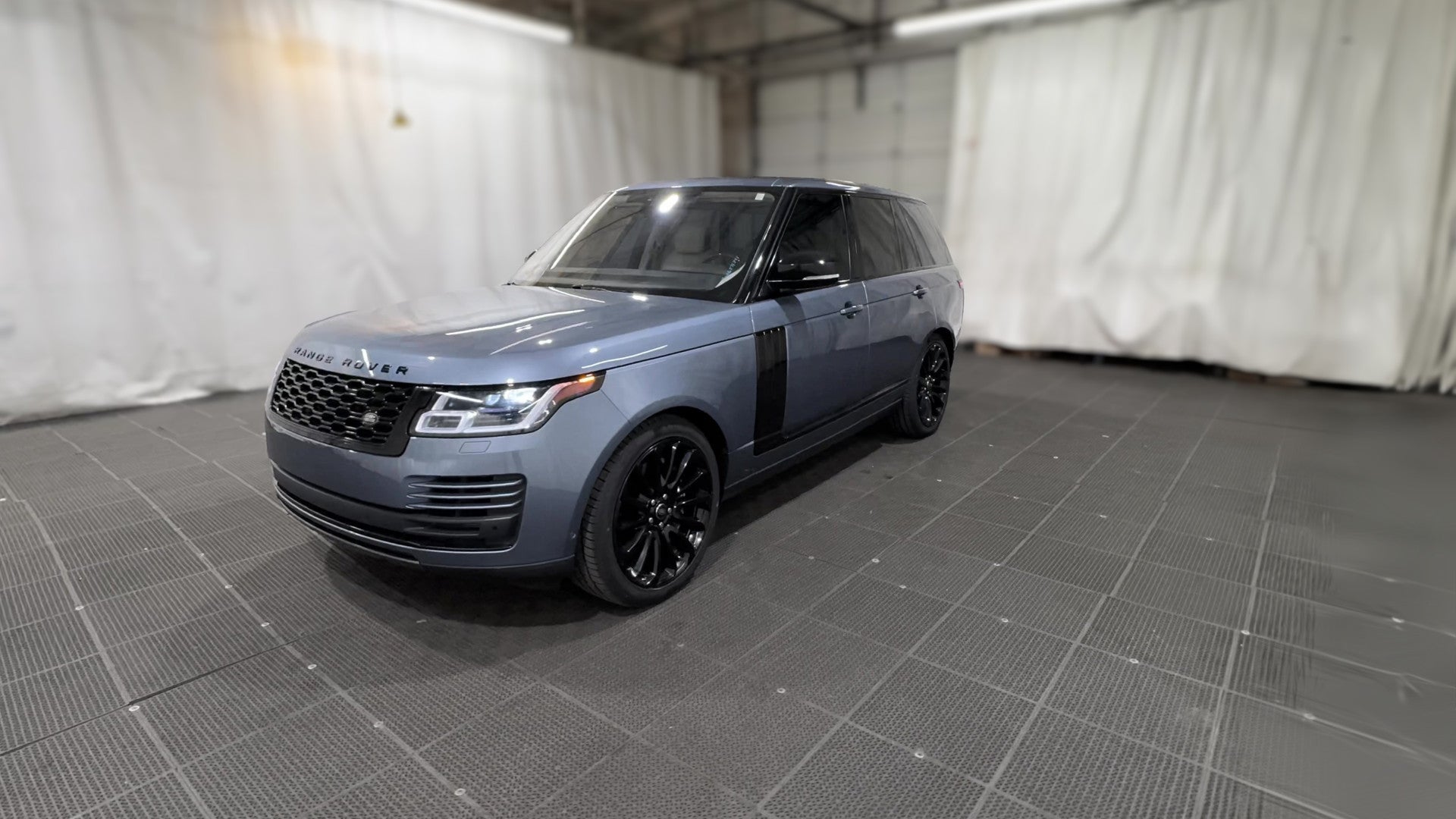 2020 Land Rover Range Rover vehicle photo
