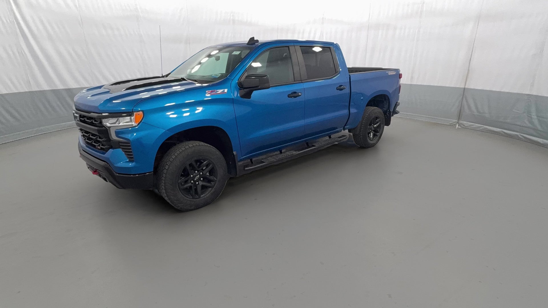 2022 Chevrolet Silverado 1500 Crew Cab vehicle photo