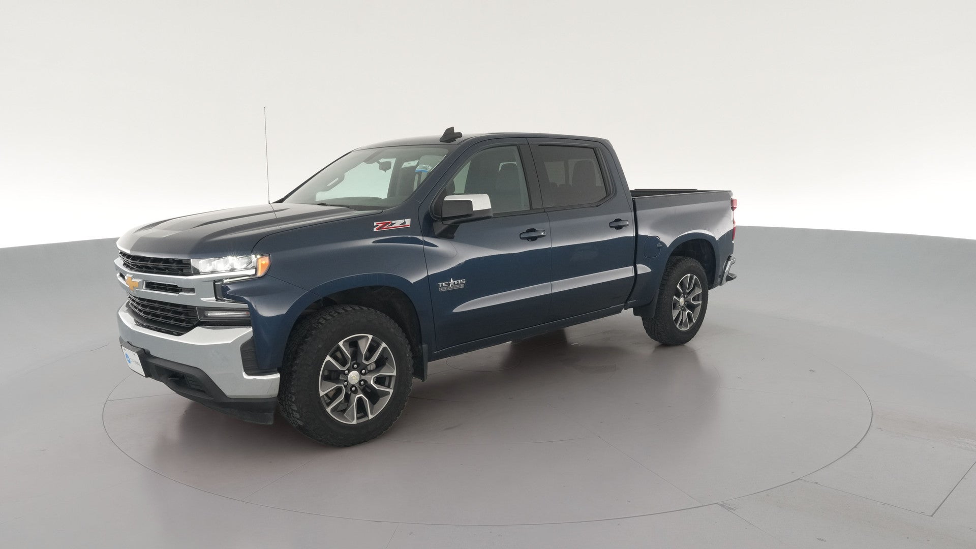 2019 Chevrolet Silverado 1500 Crew Cab vehicle photo