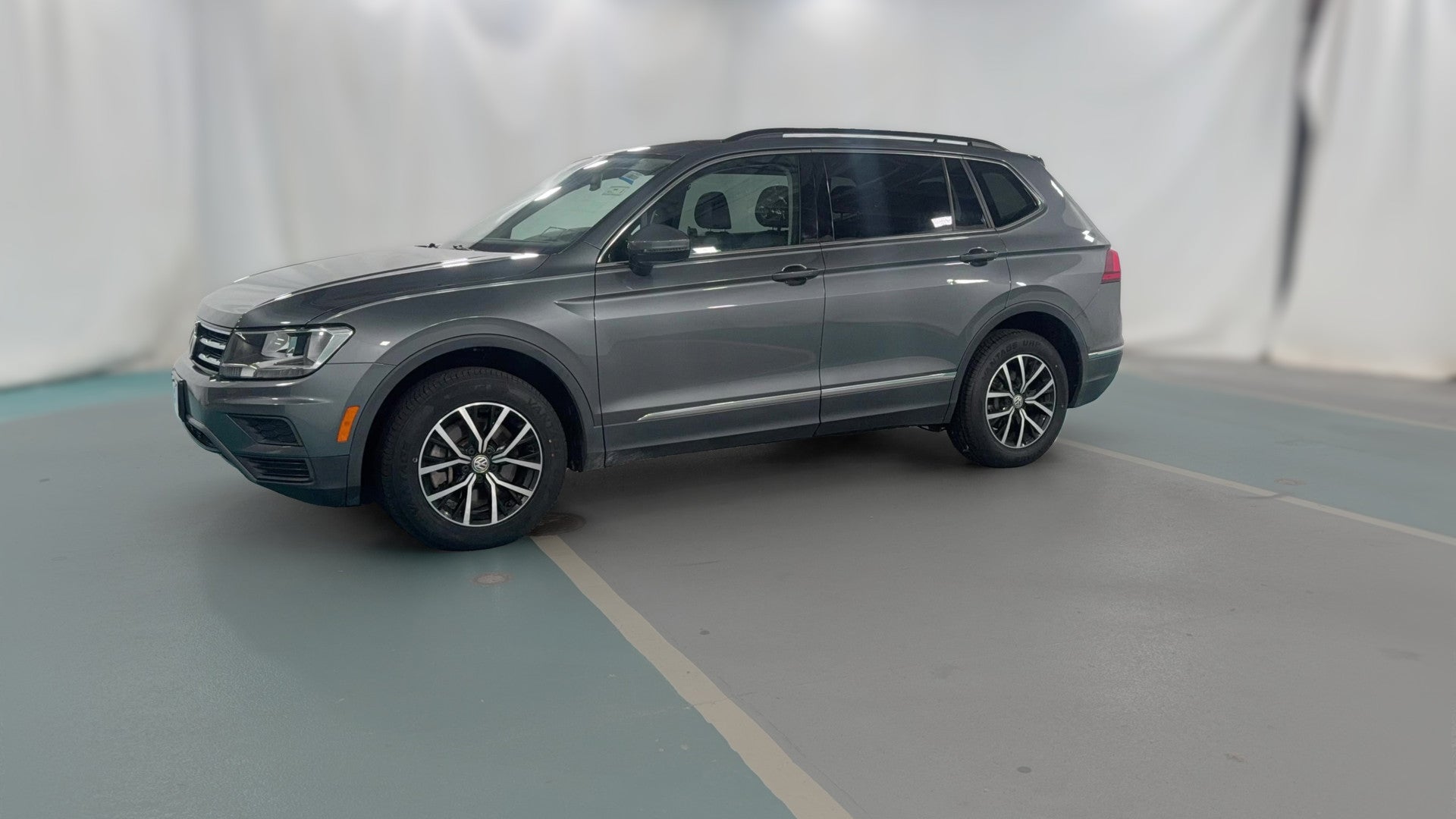 2021 Volkswagen Tiguan vehicle photo