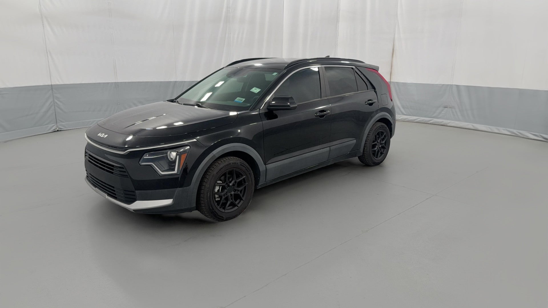 2024 Kia Niro vehicle photo