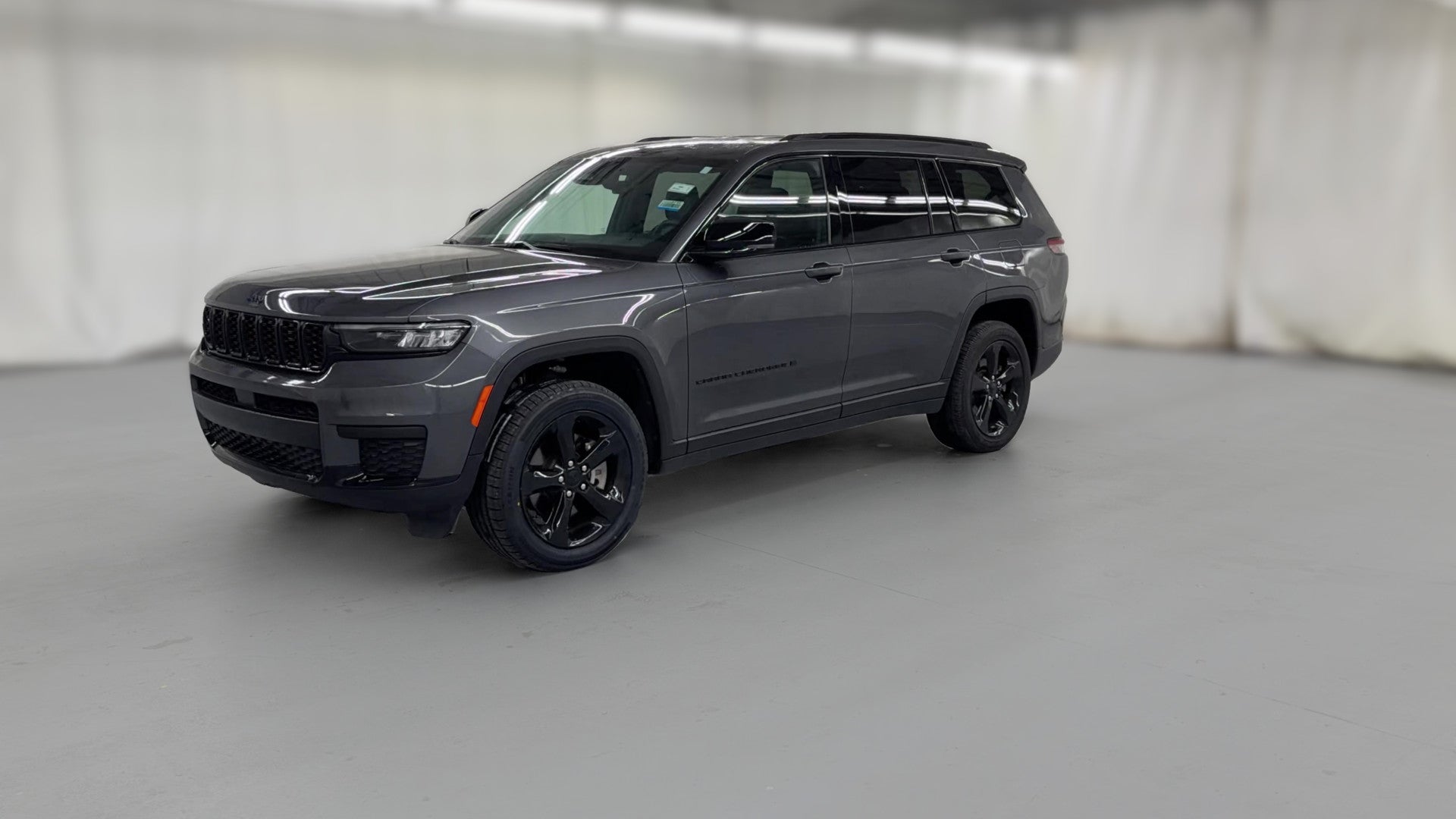2025 Jeep Grand Cherokee L vehicle photo