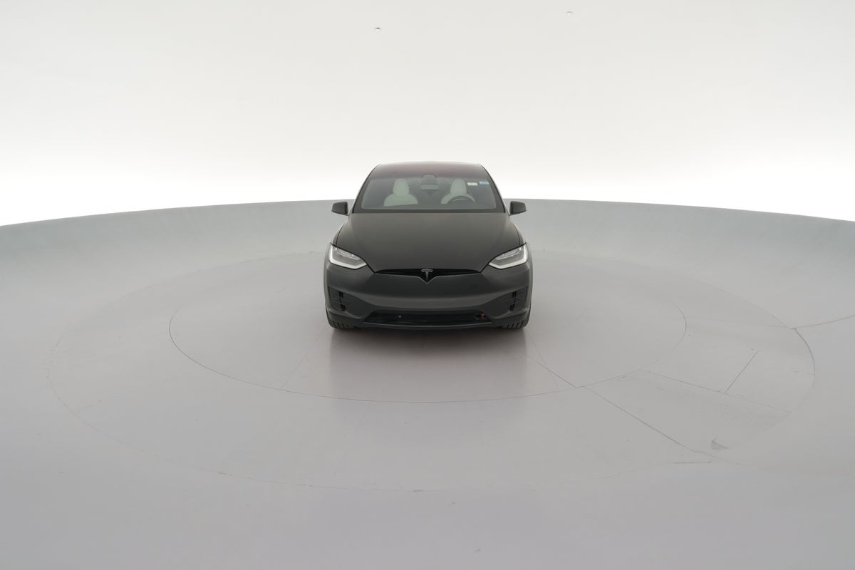 2018 Tesla Model X 75D in Pearl White Multi-coat — 360° view 1