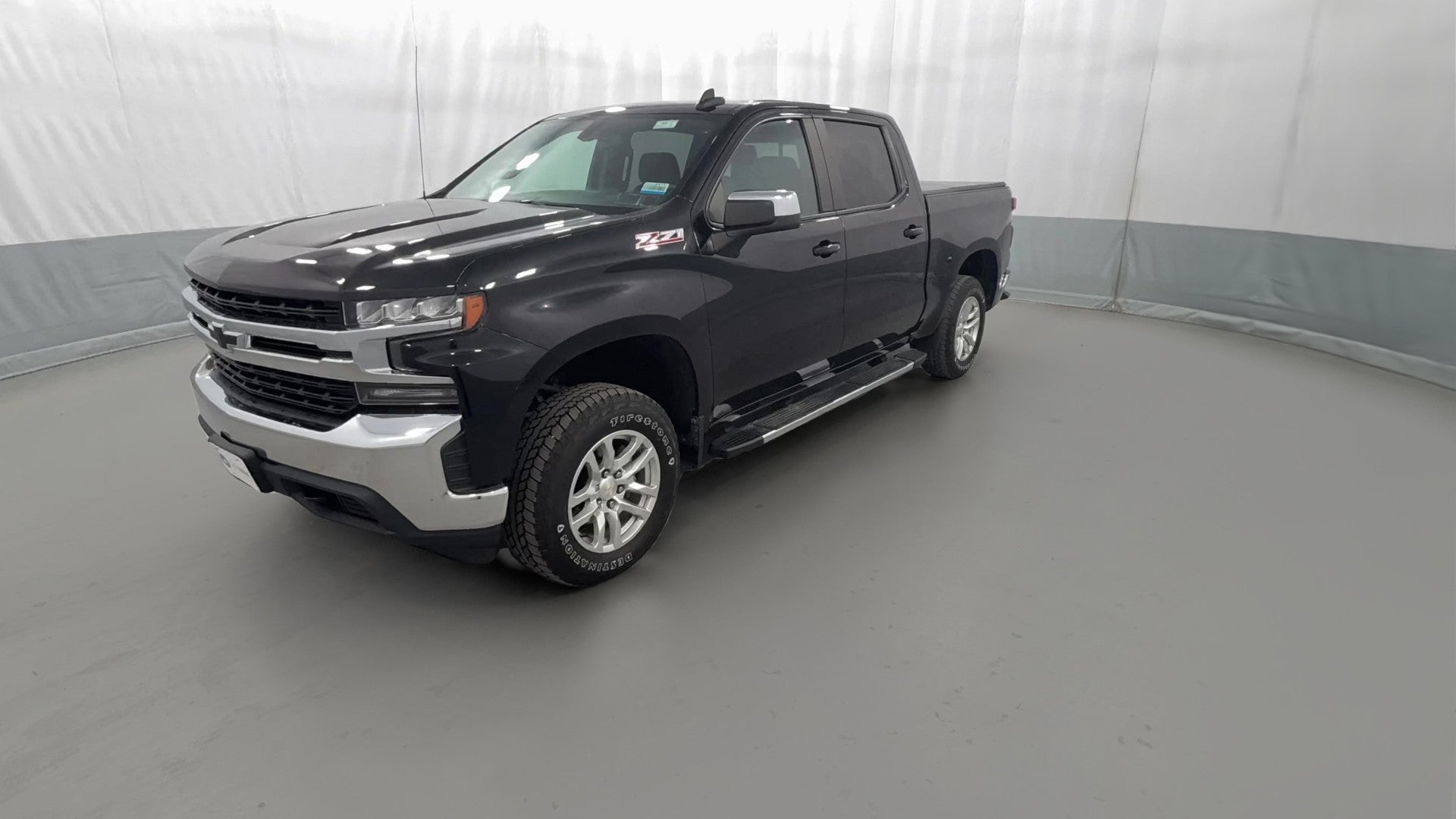 2020 Chevrolet Silverado 1500 Crew Cab vehicle photo