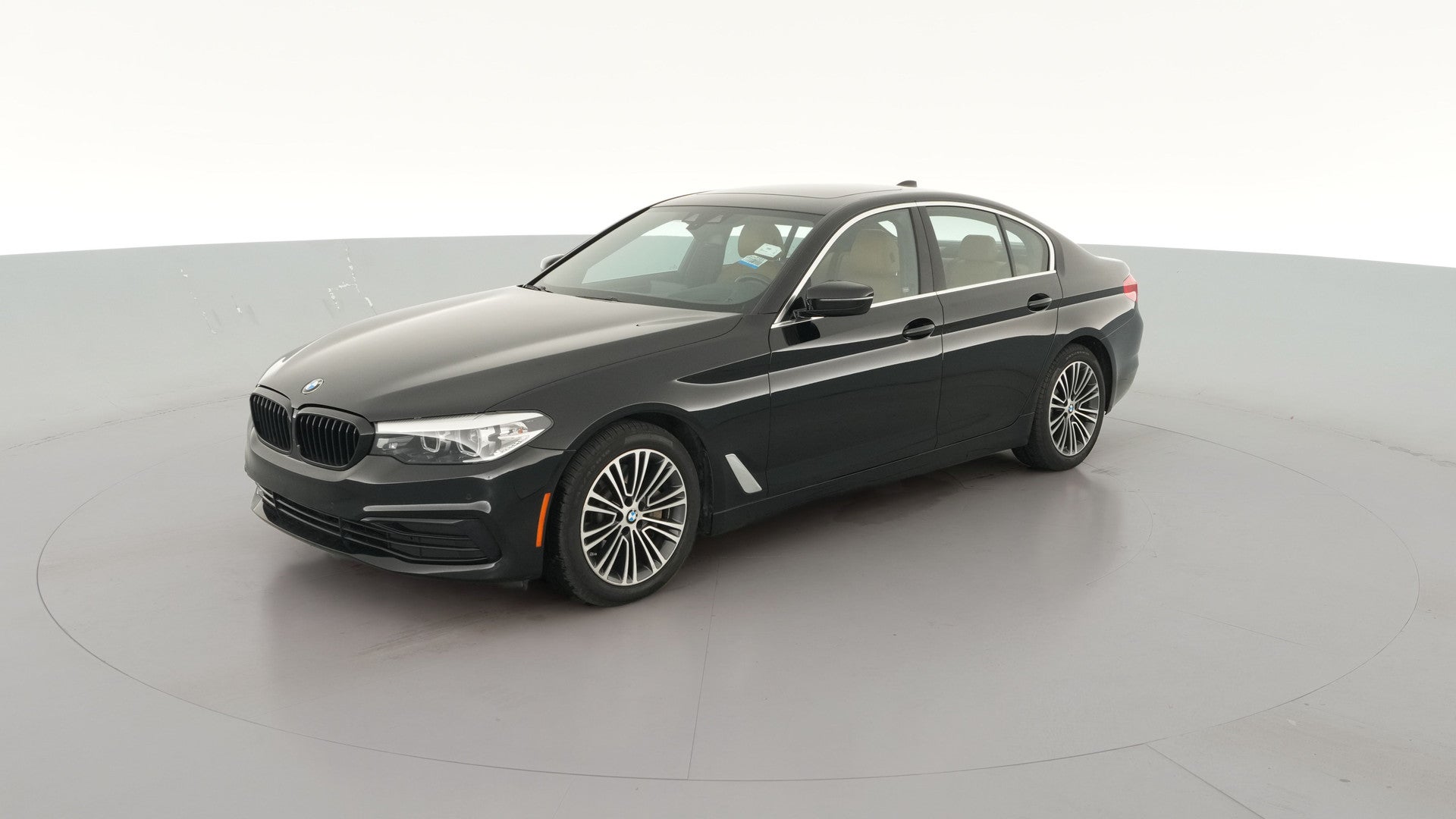2019 BMW 5 Series vehicle photo