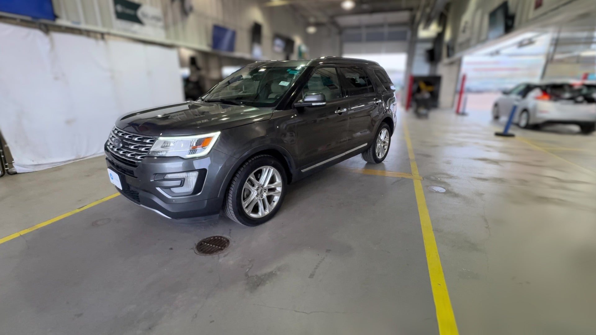 2017 Ford Explorer vehicle photo