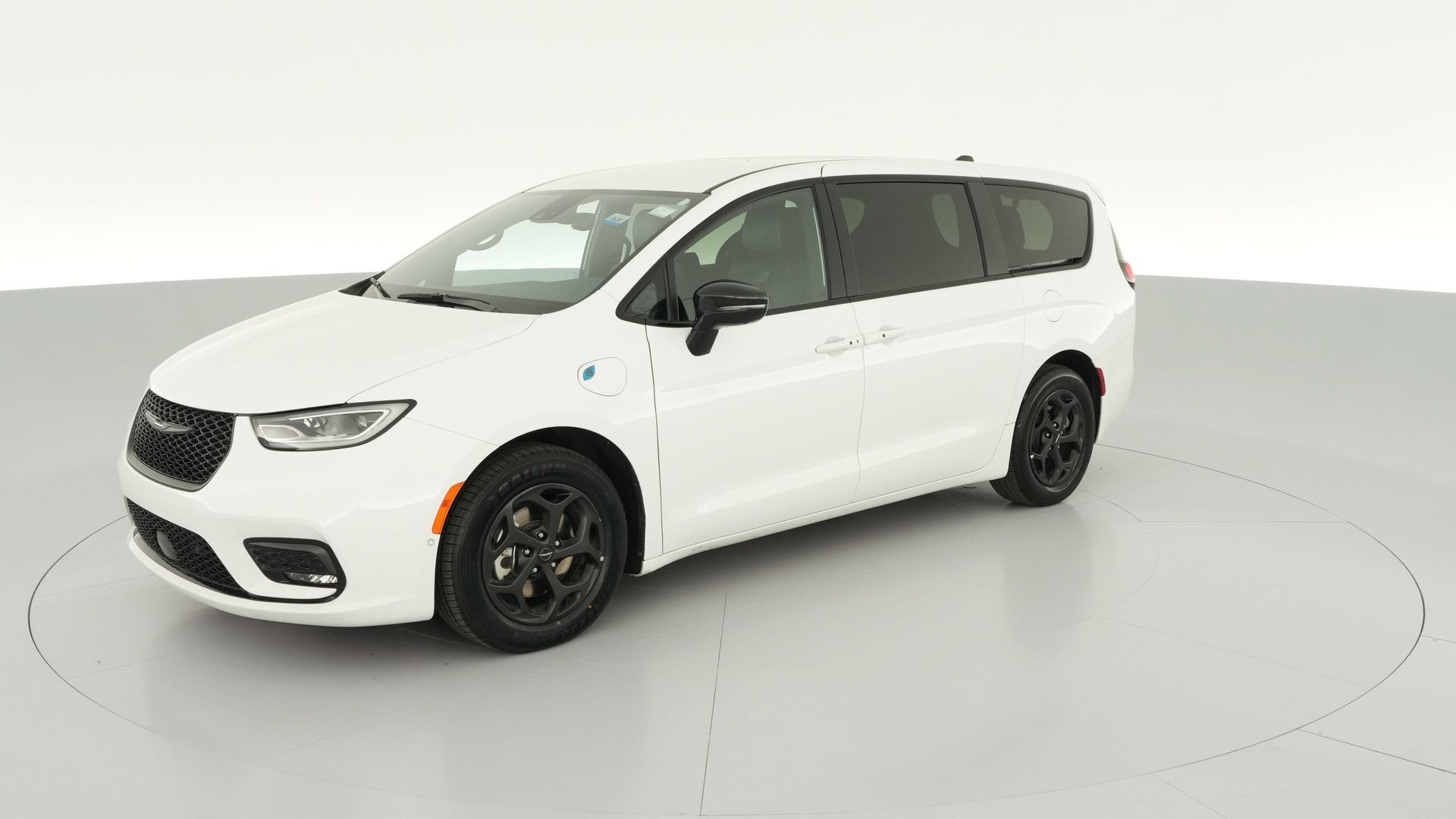 2024 Chrysler Pacifica Hybrid vehicle photo