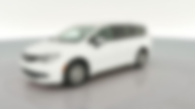 2022 Chrysler Voyager vehicle photo