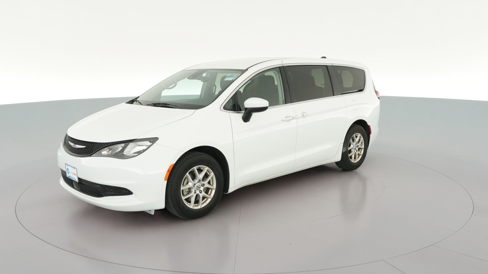 2023 Chrysler Voyager vehicle photo