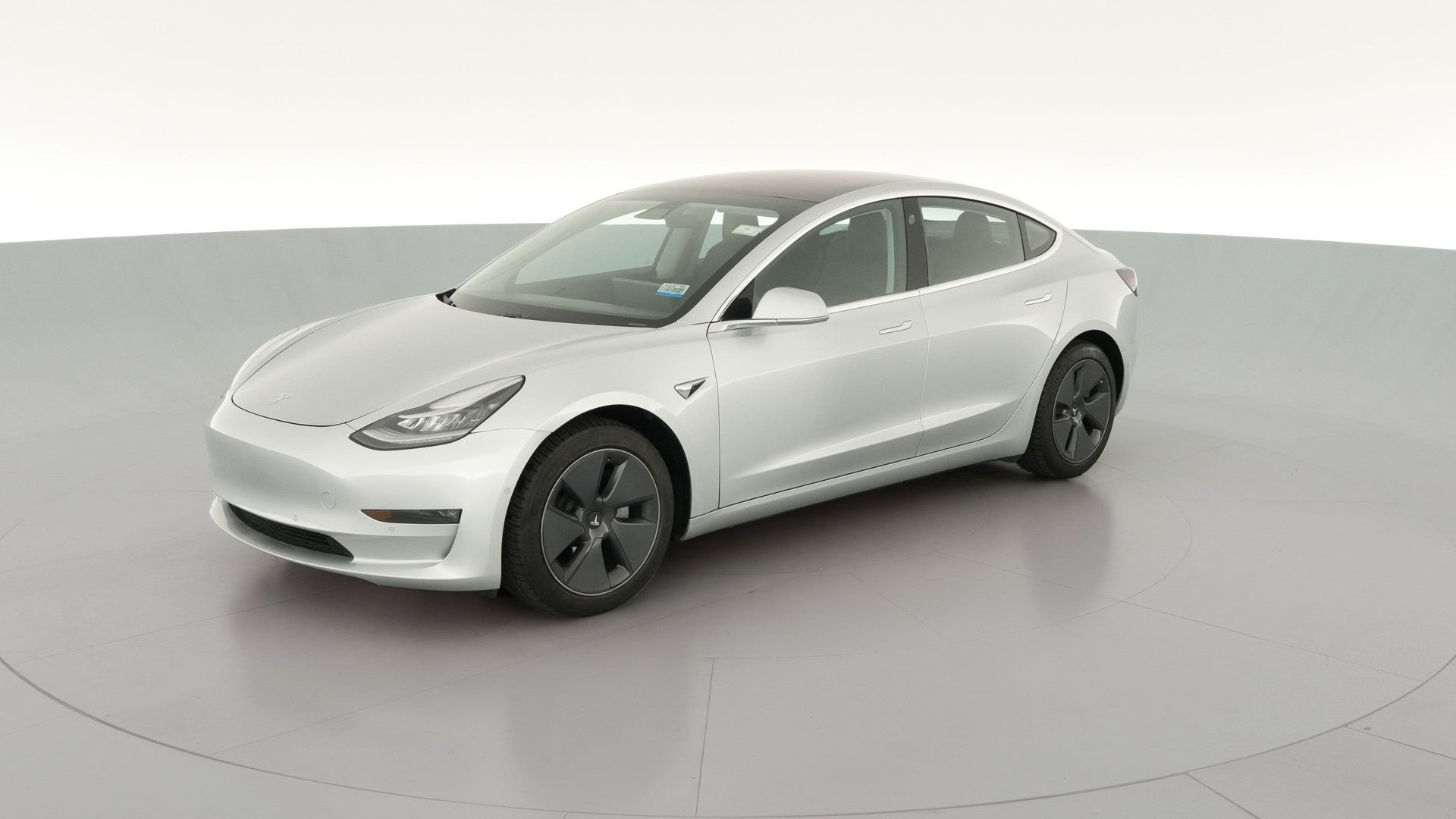 2018 Tesla Model 3 vehicle photo