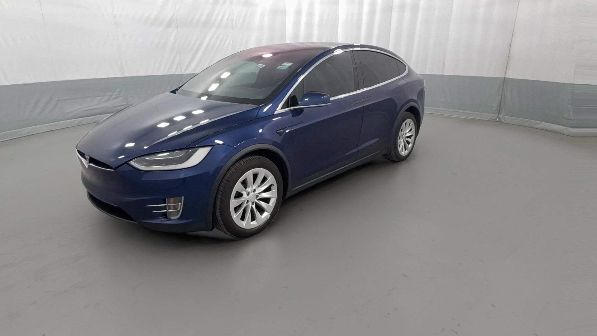 2018 Tesla Model X vehicle photo