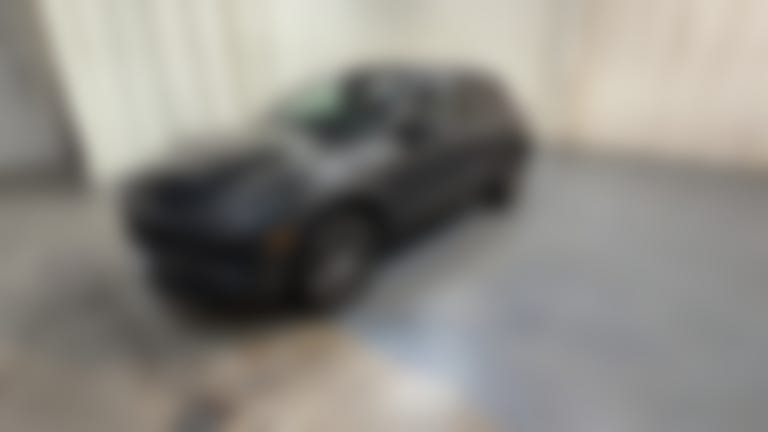 2023 Porsche Macan vehicle photo