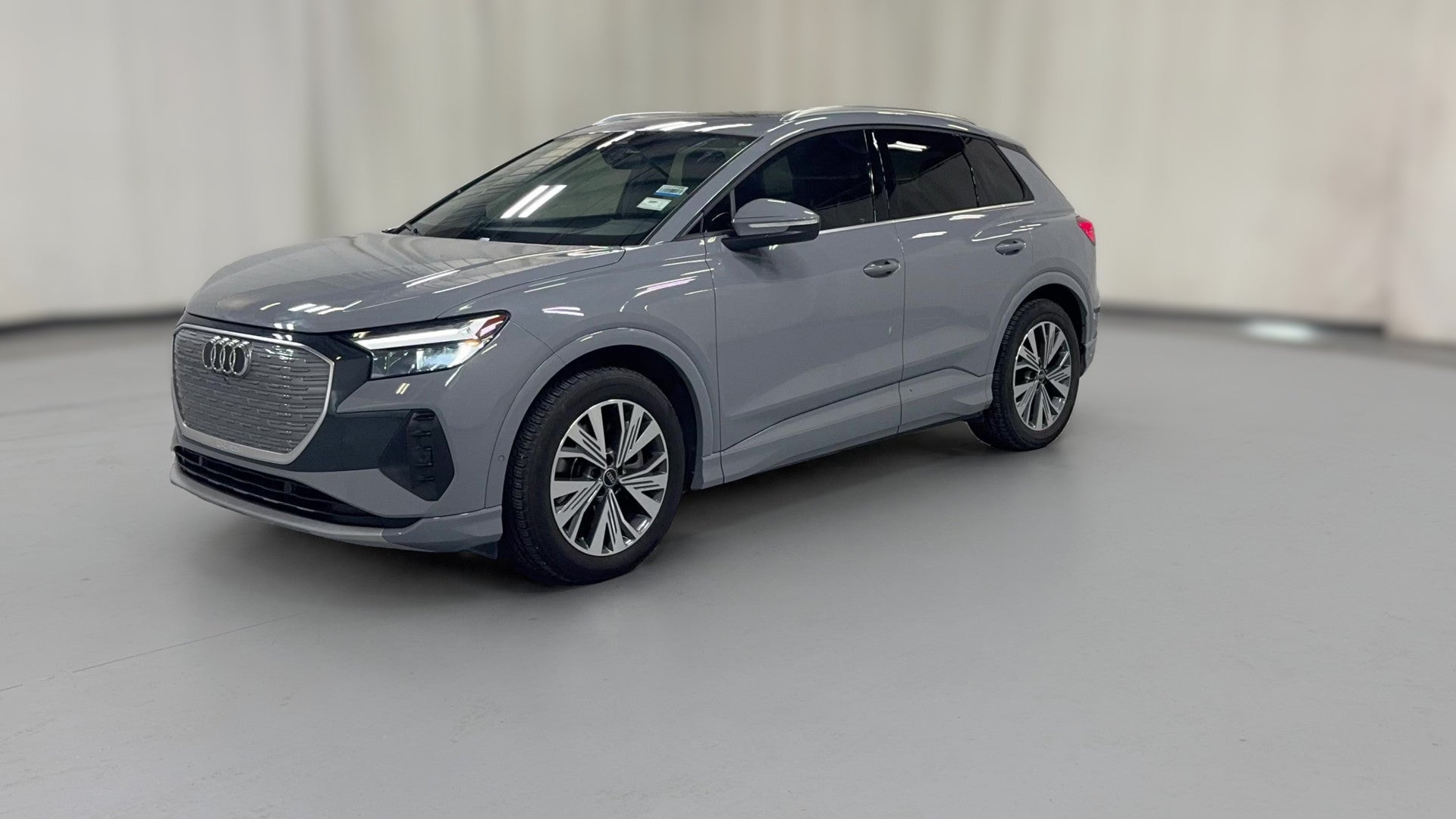2024 Audi Q4 e-tron vehicle photo