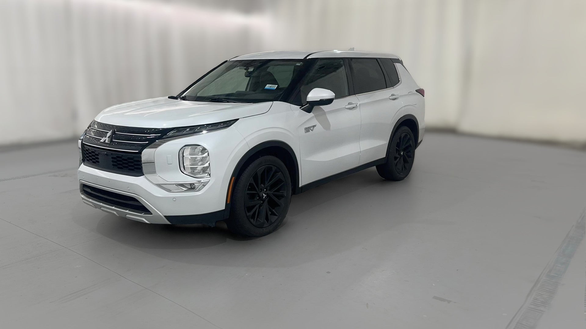 2023 Mitsubishi Outlander PHEV vehicle photo