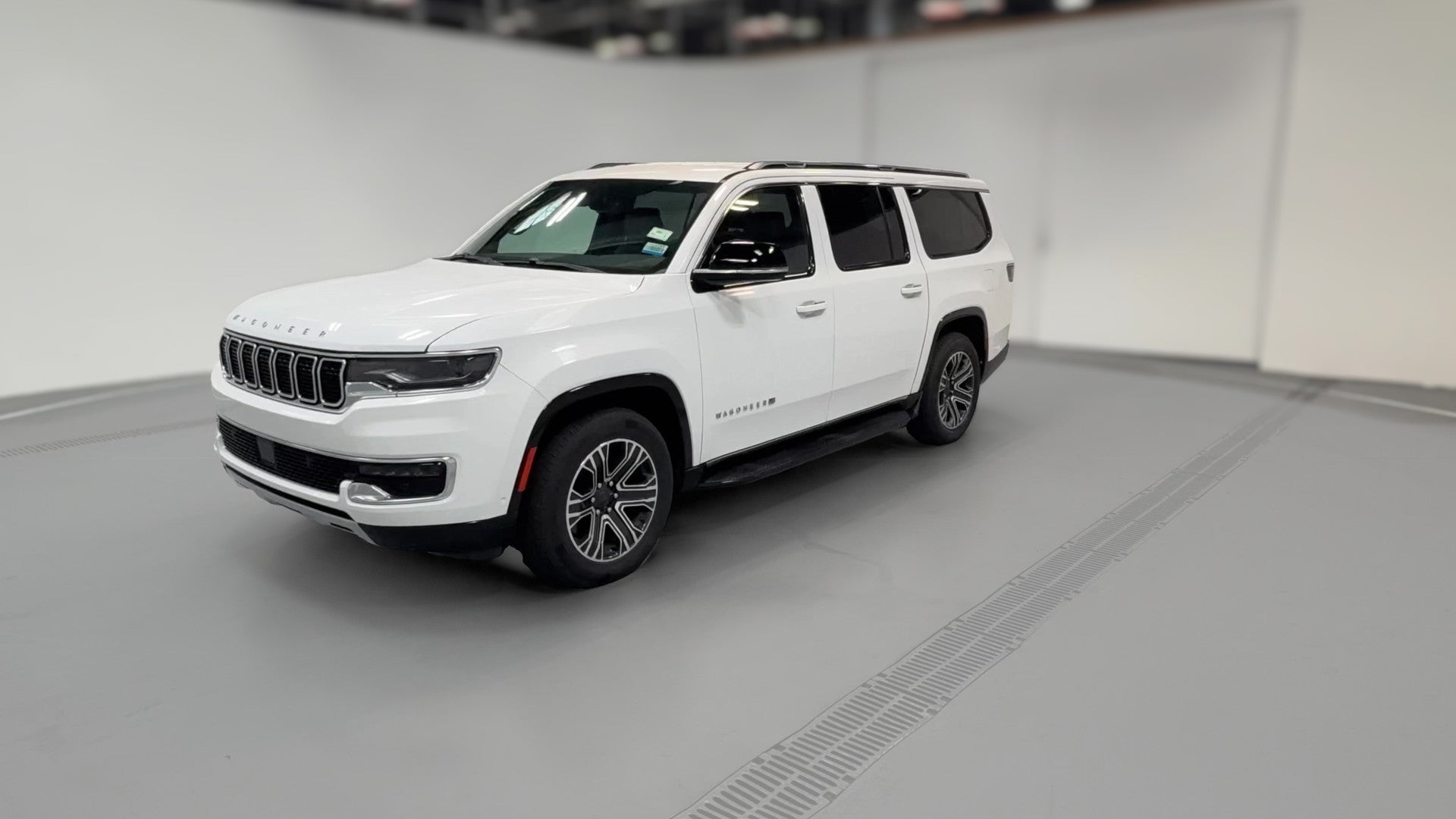 2024 Jeep Wagoneer L vehicle photo
