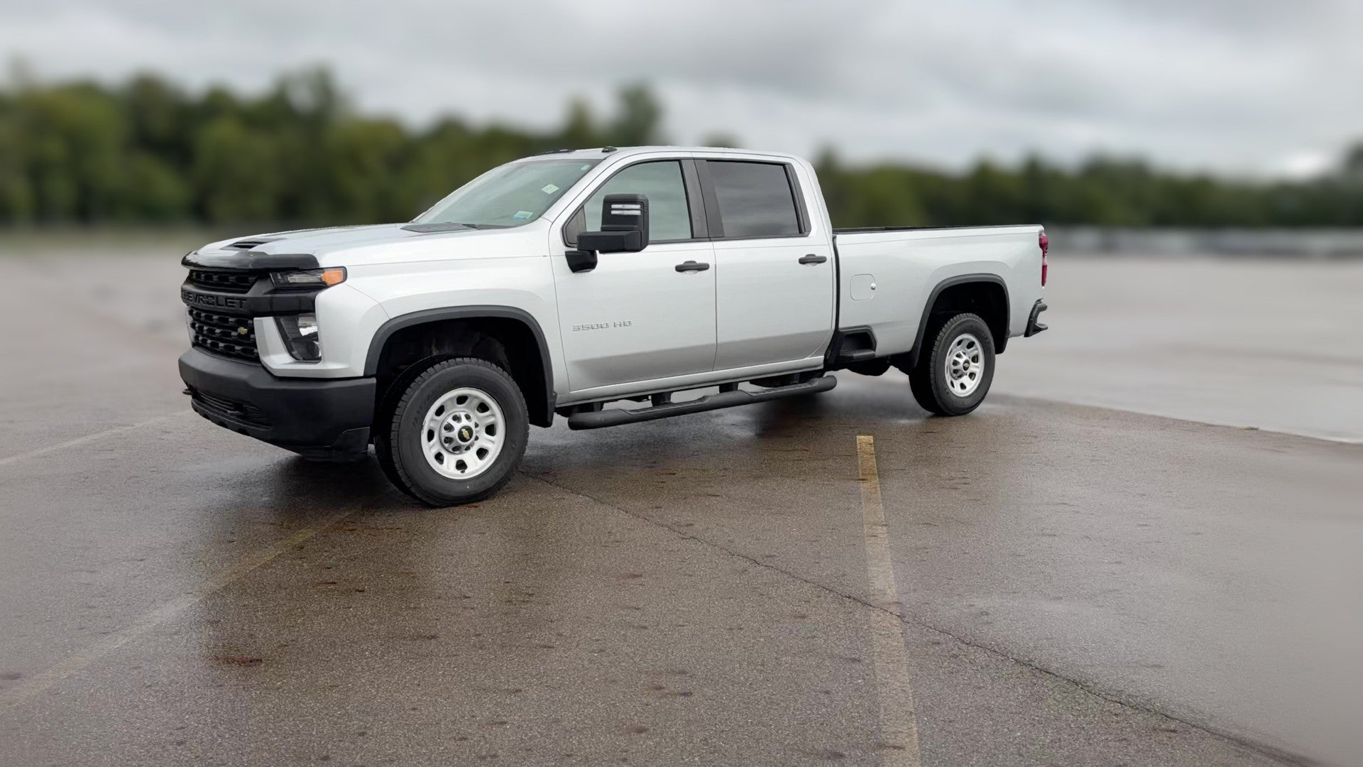 2020 Chevrolet Silverado 3500 HD Crew Cab vehicle photo