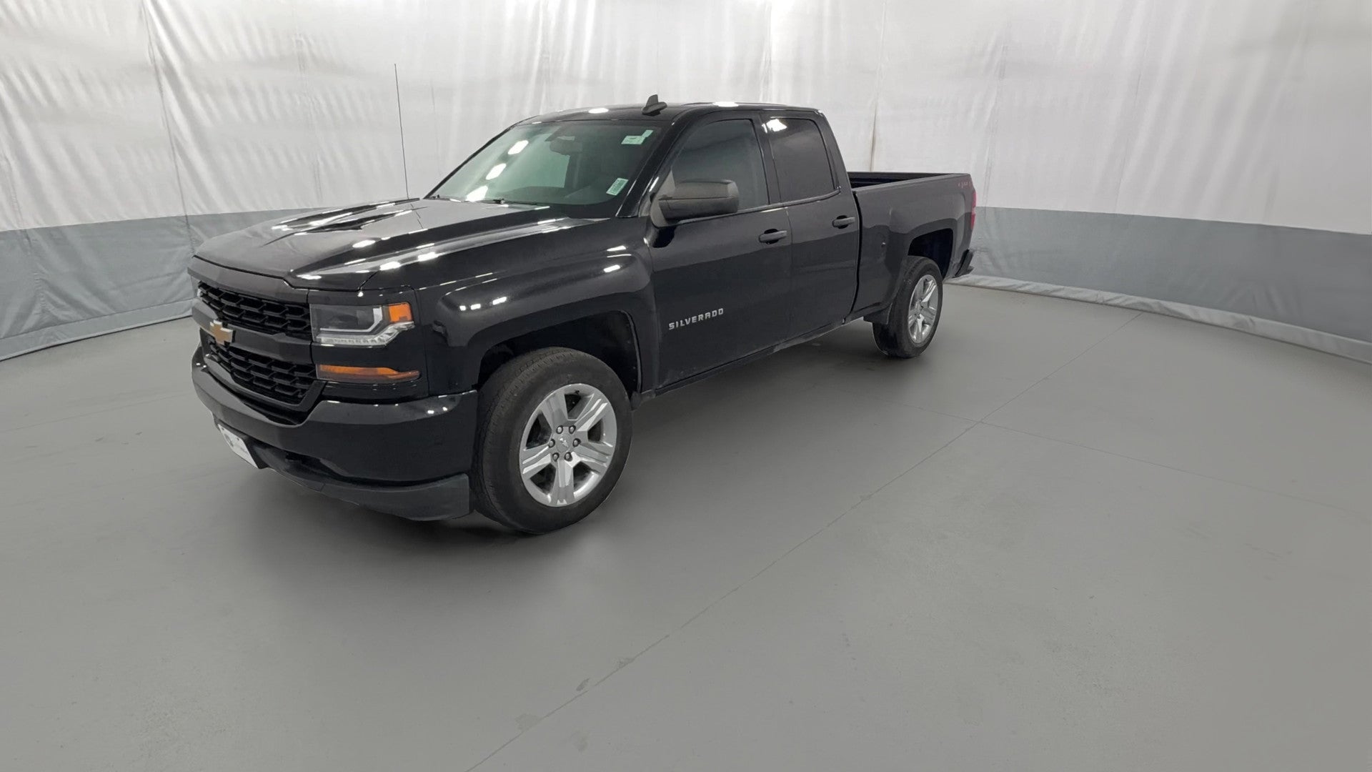 2018 Chevrolet Silverado 1500 Double Cab vehicle photo