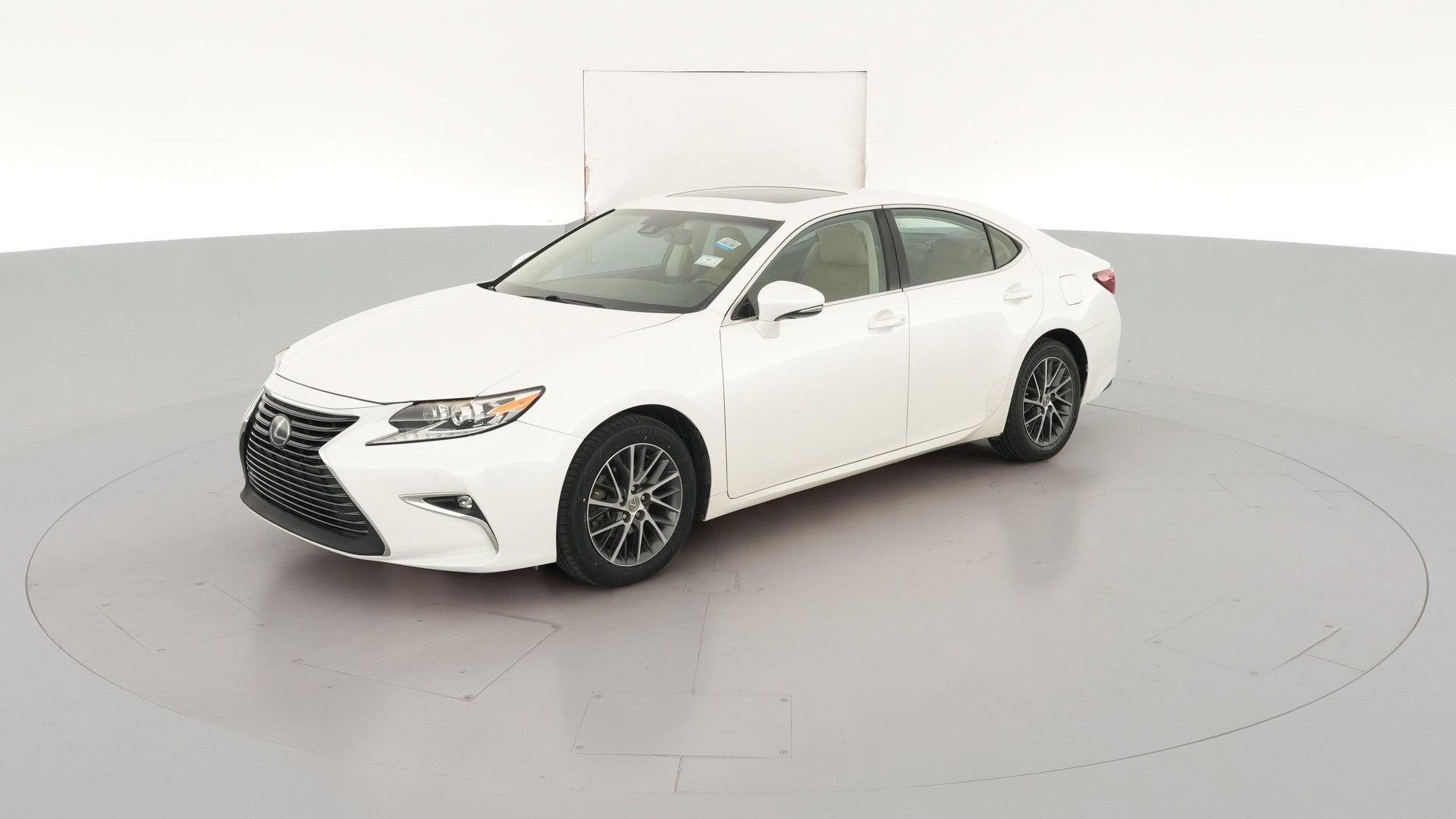 2018 Lexus ES vehicle photo