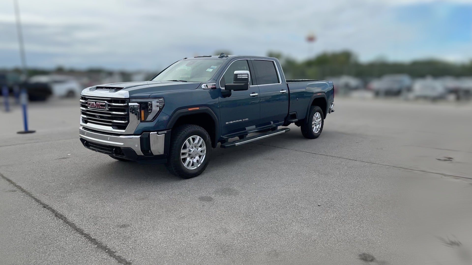 2024 GMC Sierra 2500 HD Crew Cab vehicle photo