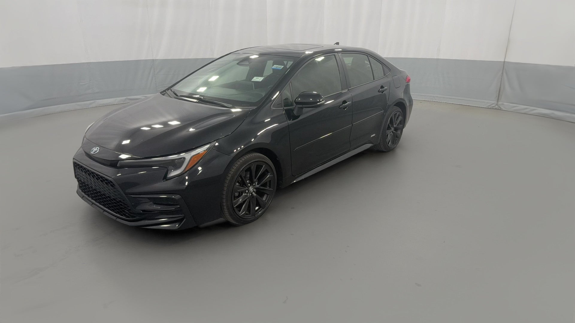 2025 Toyota Corolla Hybrid vehicle photo
