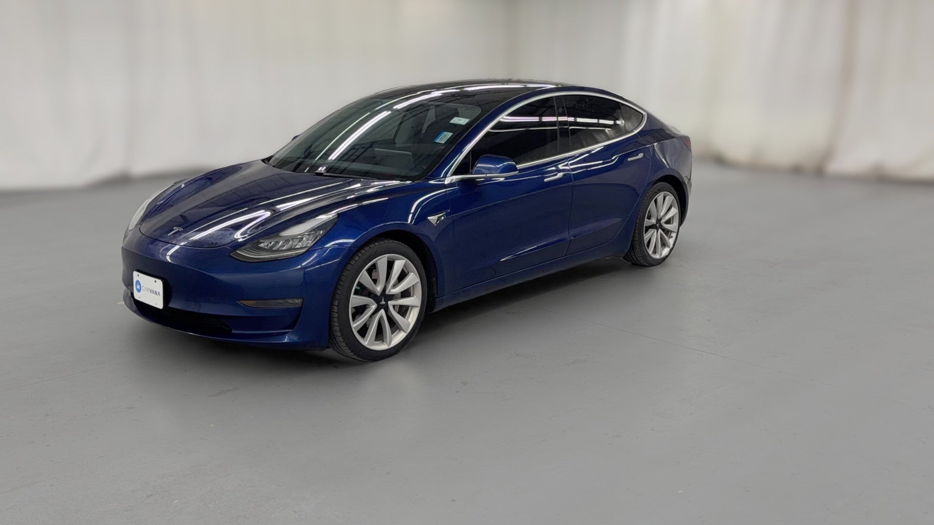 2019 Tesla Model 3 vehicle photo