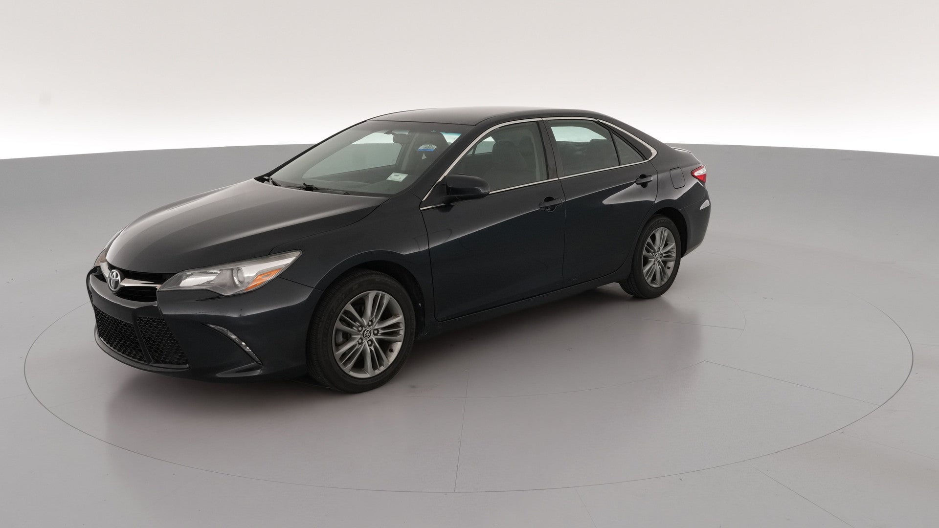 2015 Toyota Camry vehicle photo