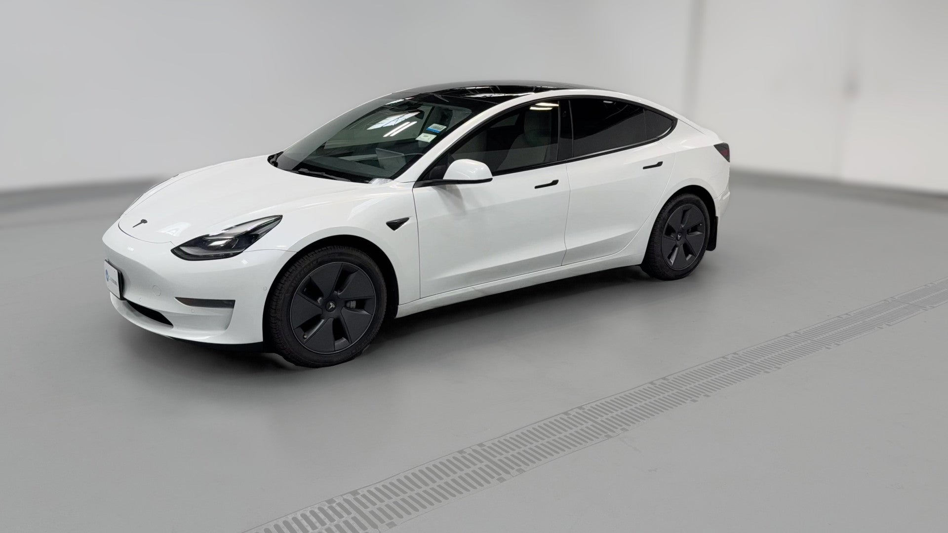 2022 Tesla Model 3 vehicle photo