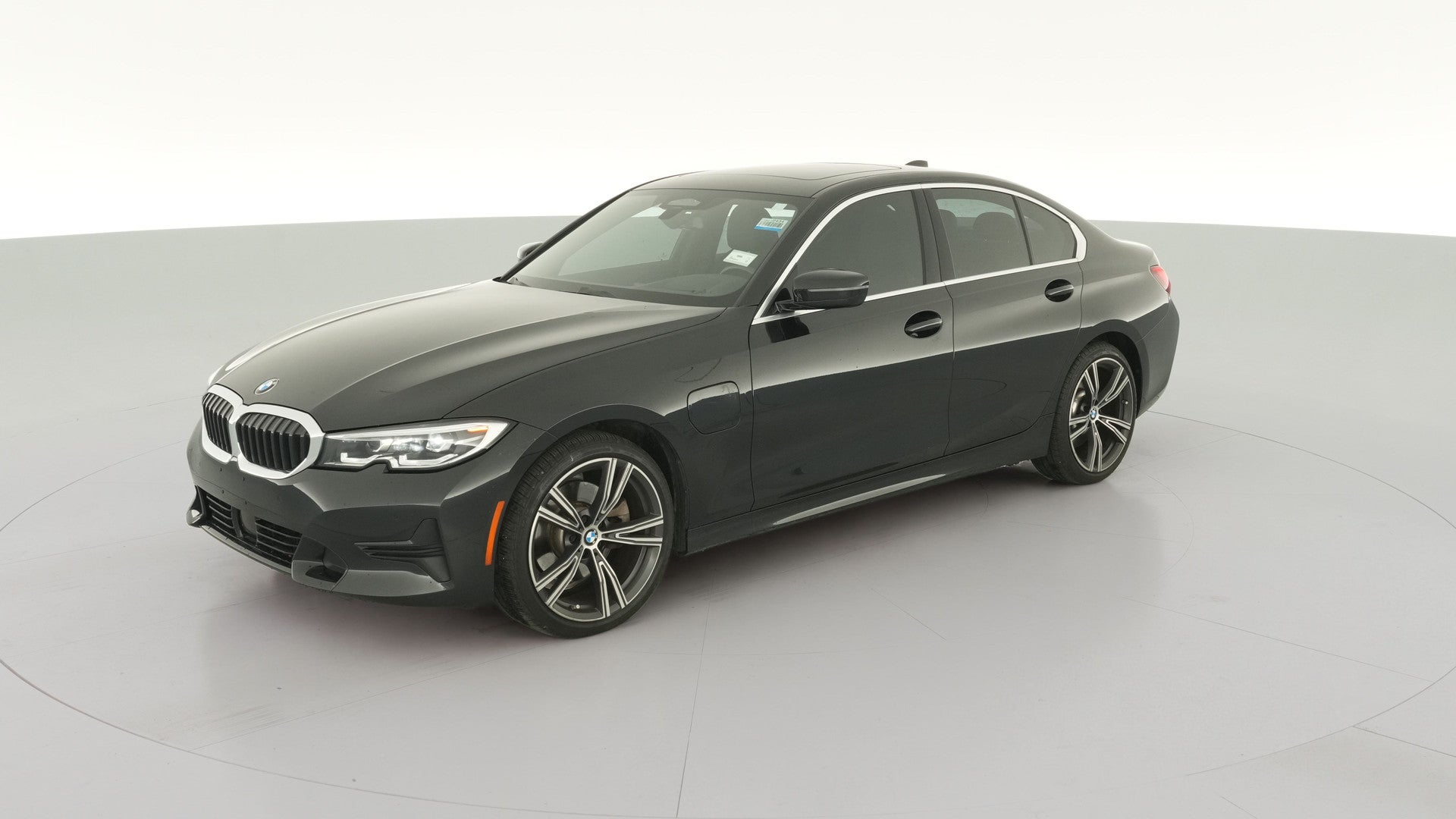 2021 BMW 3 Series vehicle photo