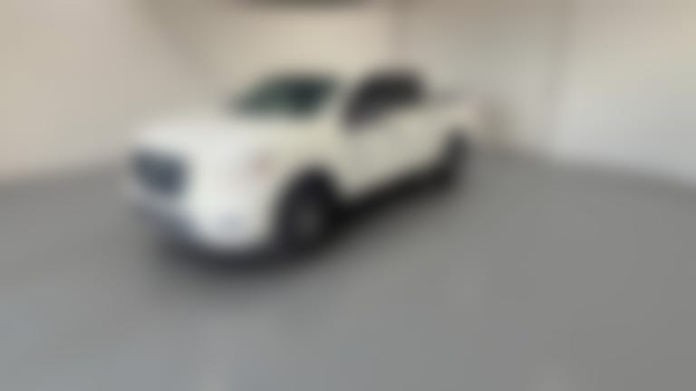 2023 Nissan Titan Crew Cab vehicle photo