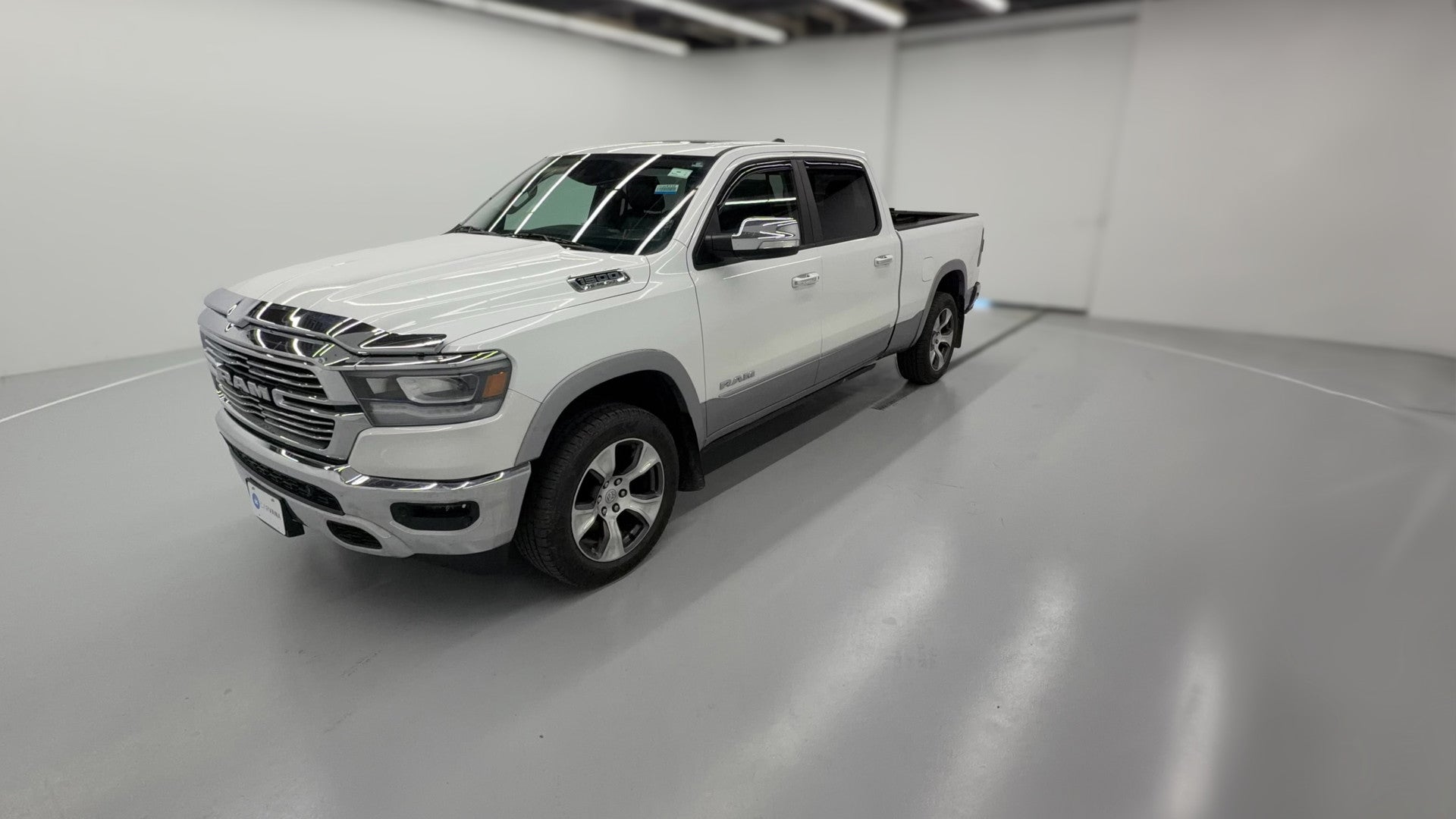 2019 Ram 1500 Crew Cab vehicle photo