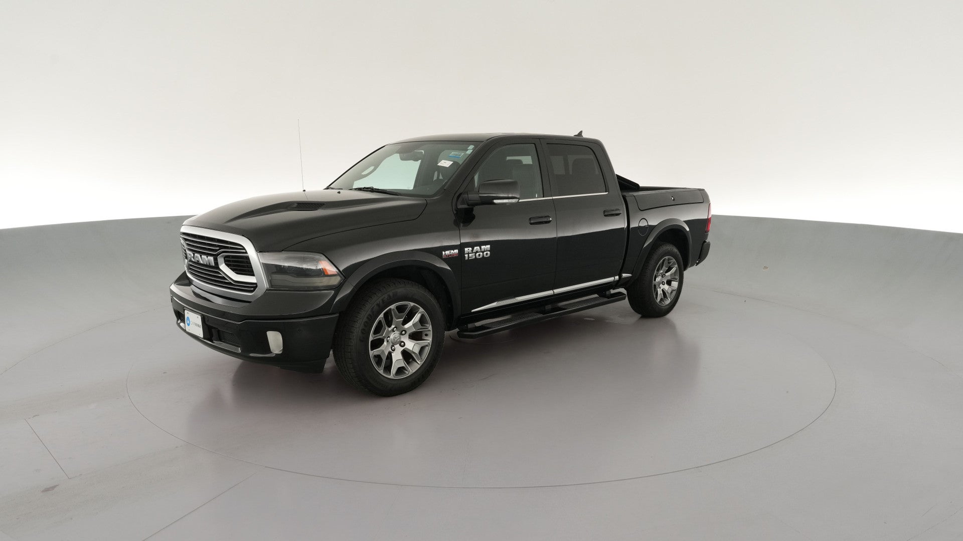 2018 Ram 1500 Crew Cab vehicle photo
