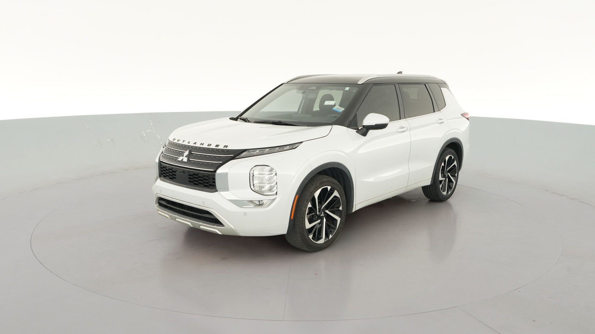 2024 Mitsubishi Outlander vehicle photo