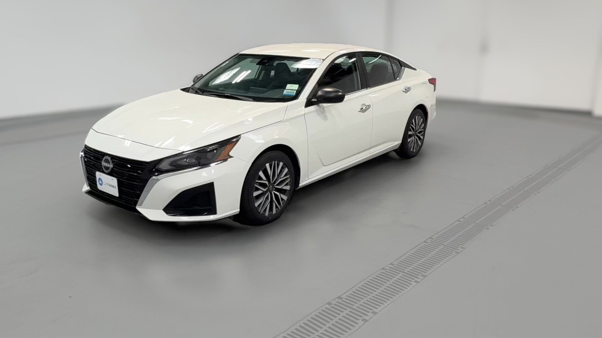 2025 Nissan Altima vehicle photo