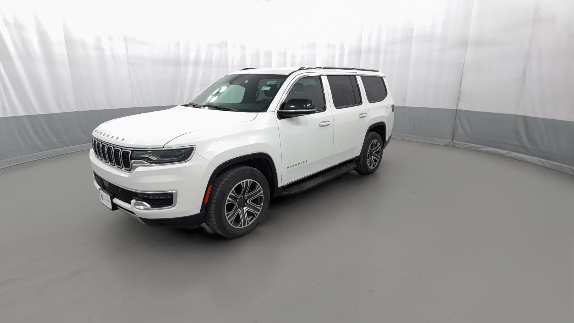 2024 Jeep Wagoneer vehicle photo
