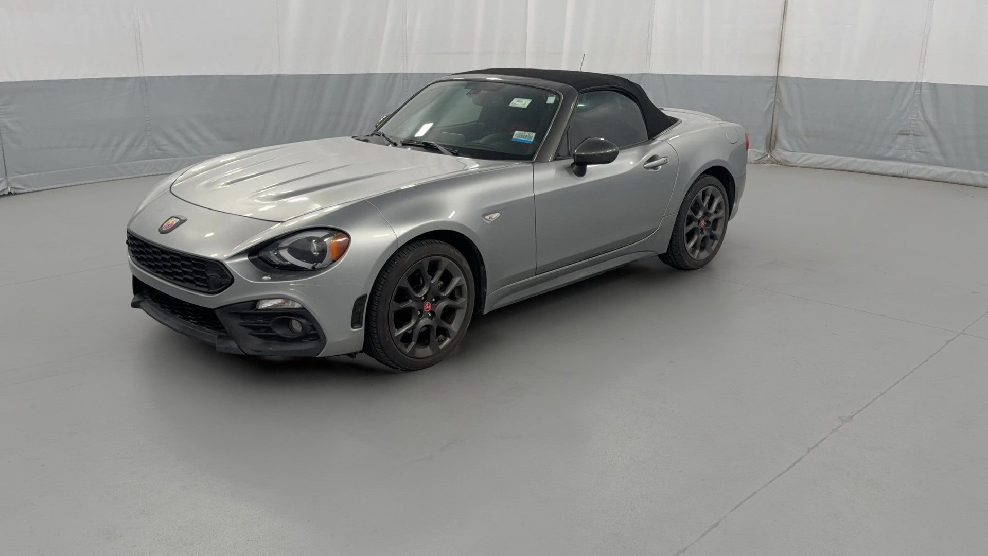 2017 FIAT 124 Spider vehicle photo