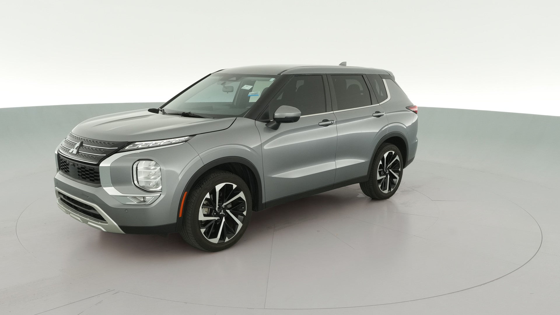 2024 Mitsubishi Outlander vehicle photo