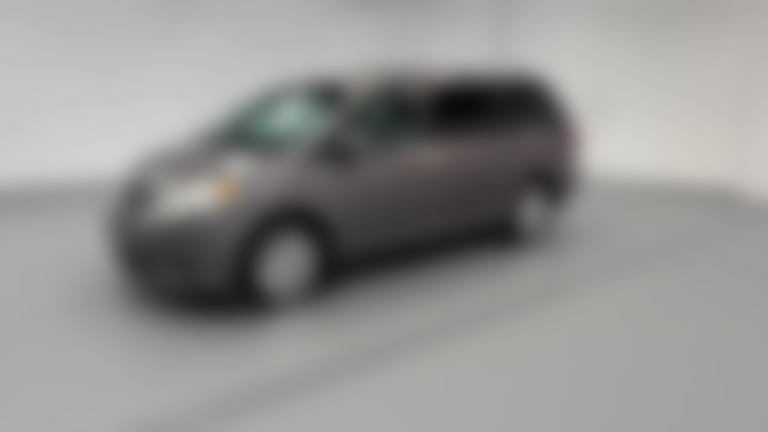 2017 Toyota Sienna vehicle photo