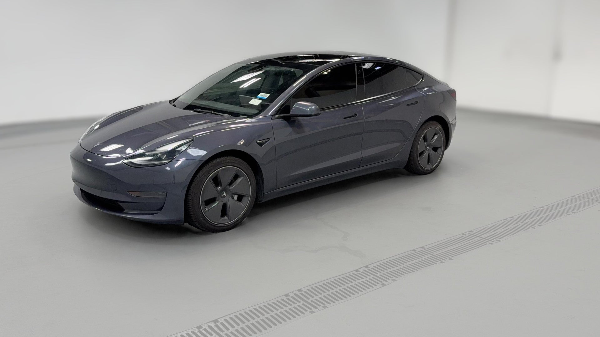 2023 Tesla Model 3 vehicle photo