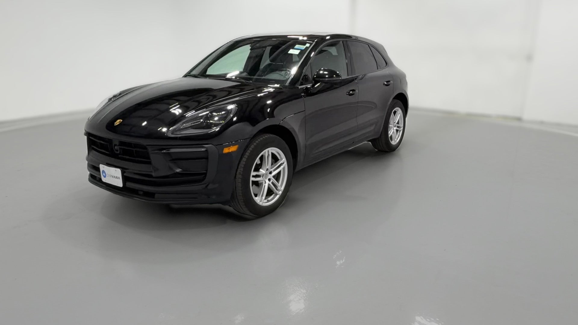 2024 Porsche Macan vehicle photo