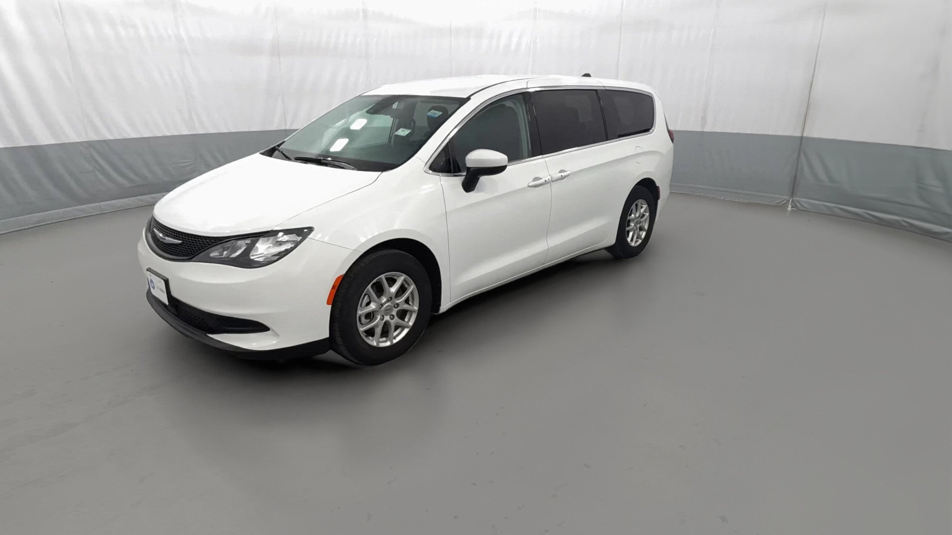 2023 Chrysler Voyager vehicle photo