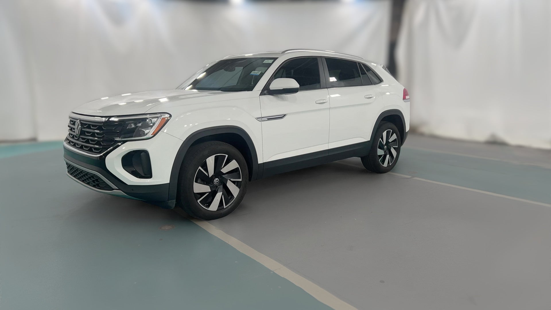 2024 Volkswagen Atlas Cross Sport vehicle photo