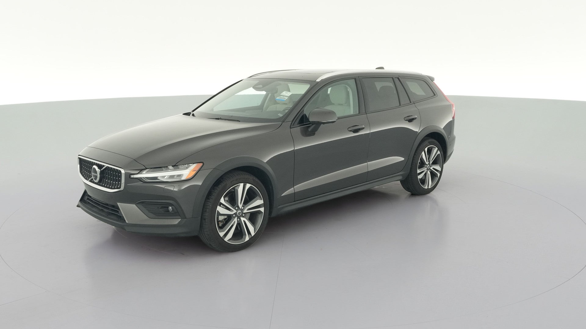 2025 Volvo V60 vehicle photo