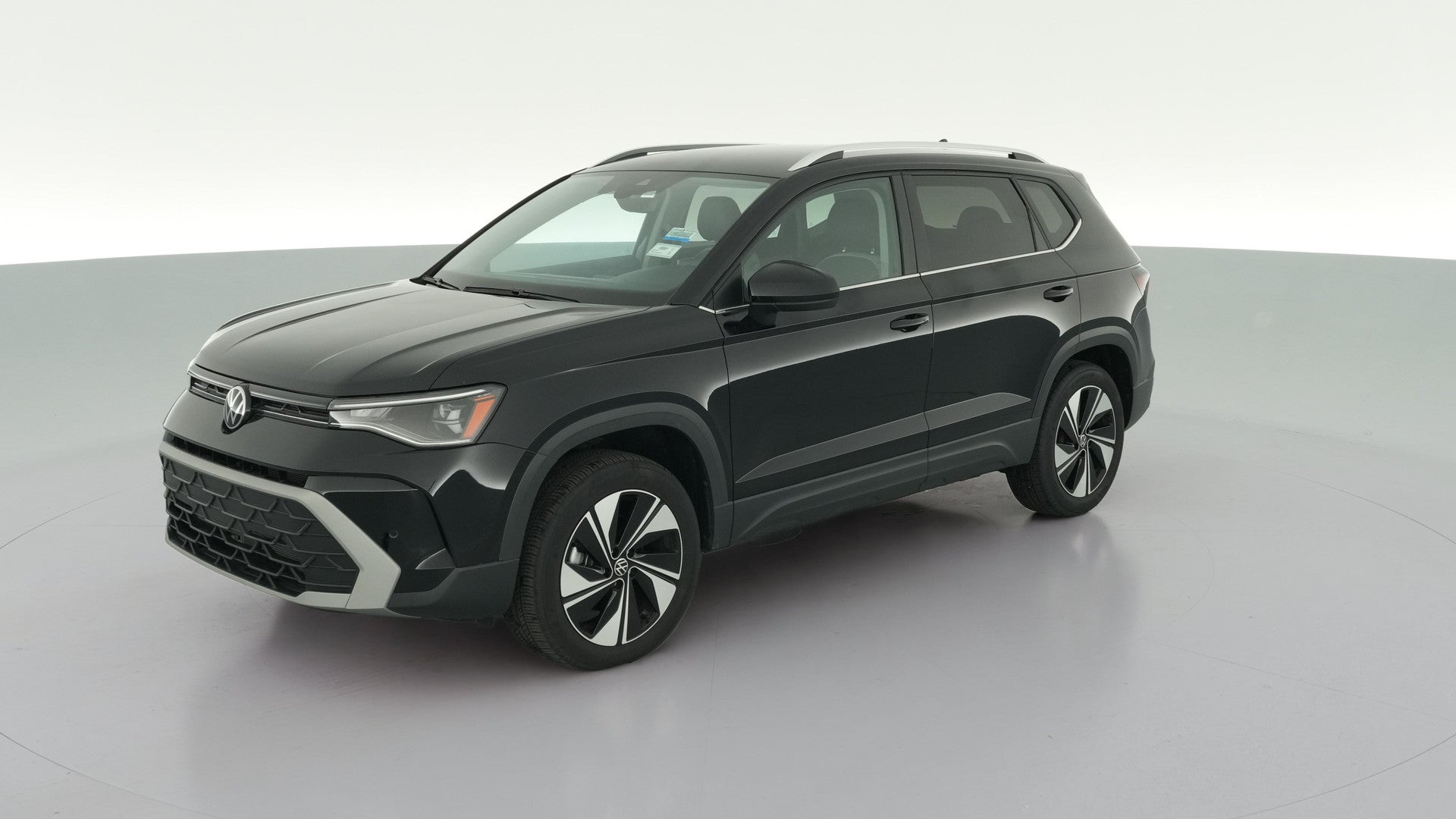2025 Volkswagen Taos vehicle photo