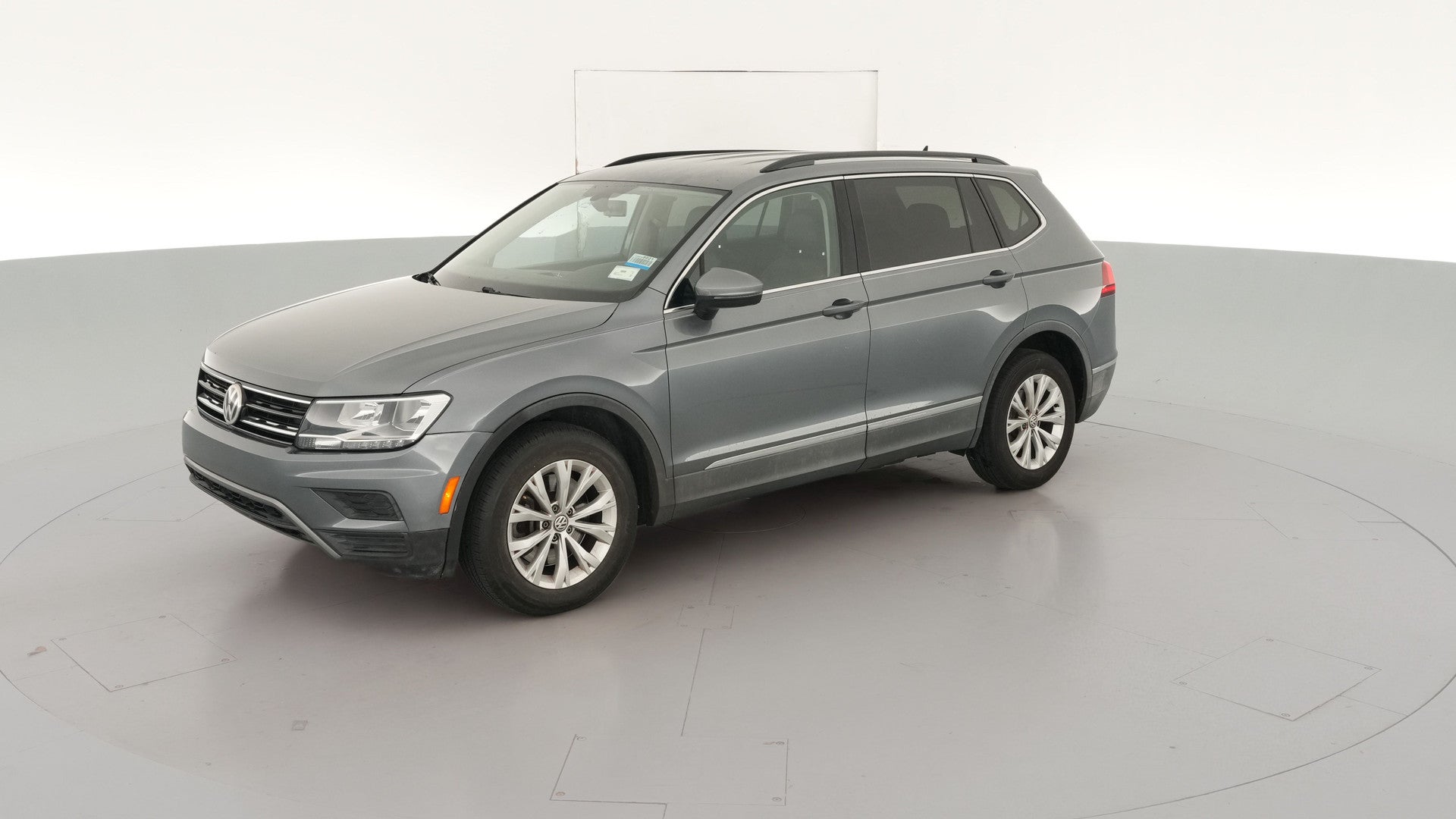 2018 Volkswagen Tiguan vehicle photo