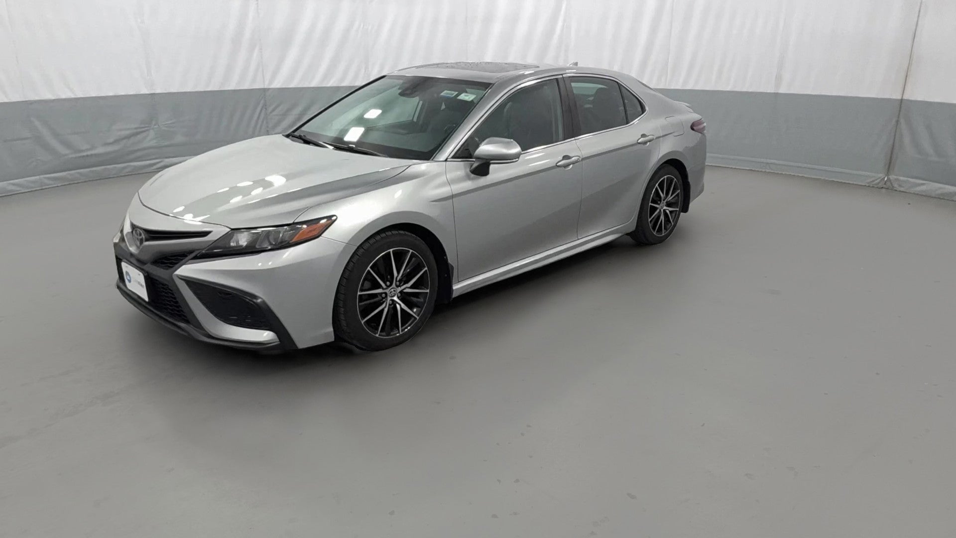 2021 Toyota Camry vehicle photo