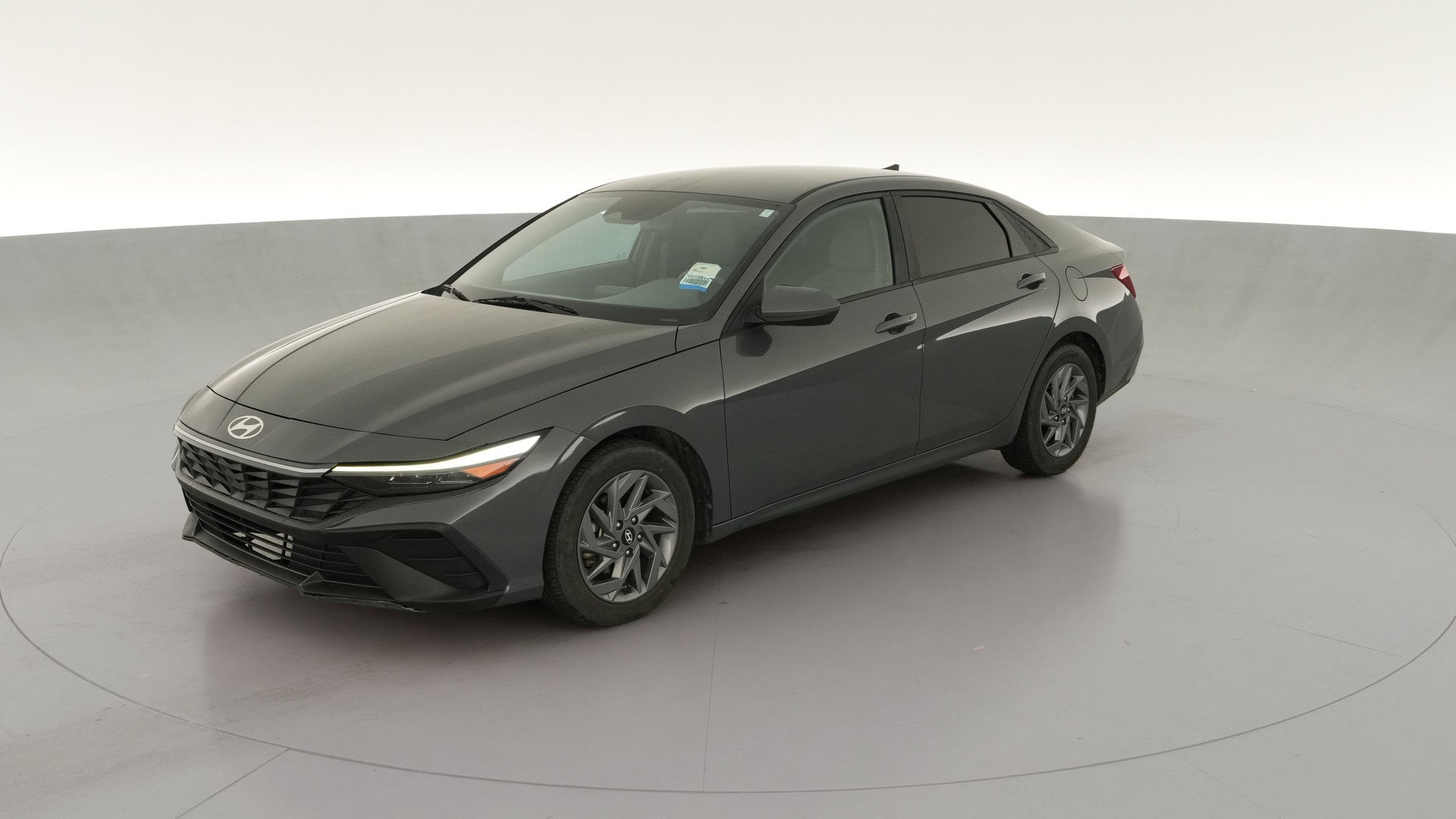 2024 Hyundai Elantra vehicle photo